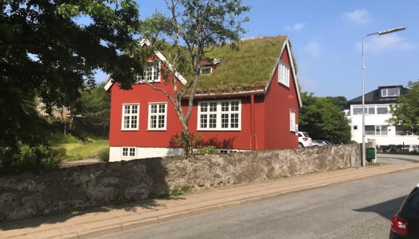 Fulltrúi/málsviðgeri til at menna yrkisútbúgvingarnar